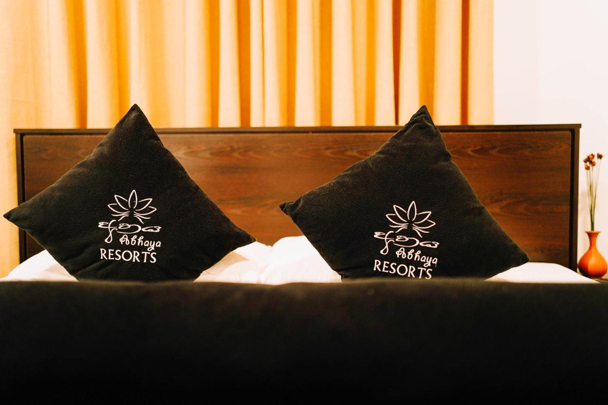 Abhaya Resorts 阿努拉德普勒 外观 照片